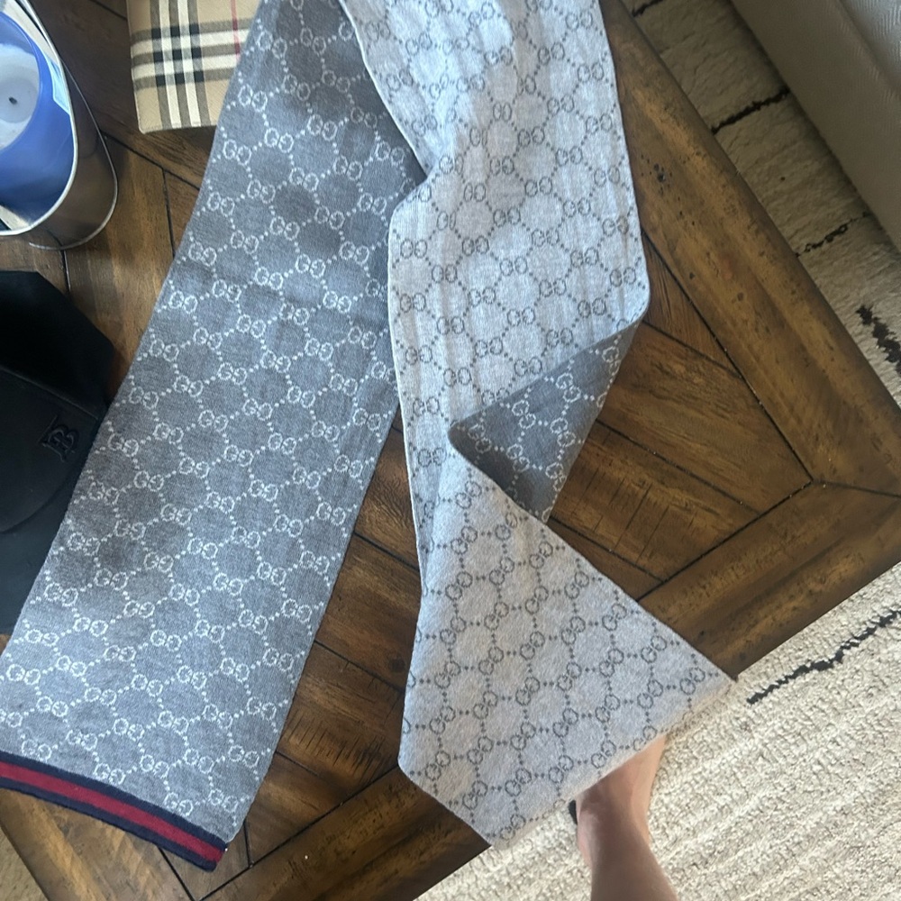 Gucci scarf - Picture 3 of 3